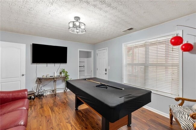 Building Photo - 40 Pine Shadow Cir