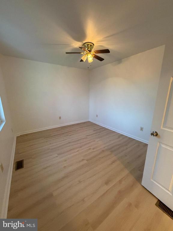 Building Photo - 9 Hartford Rd