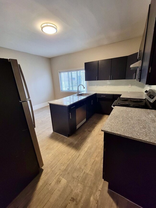 Building Photo - *** Renovated 3 Bedroom House * Mt. Washin...