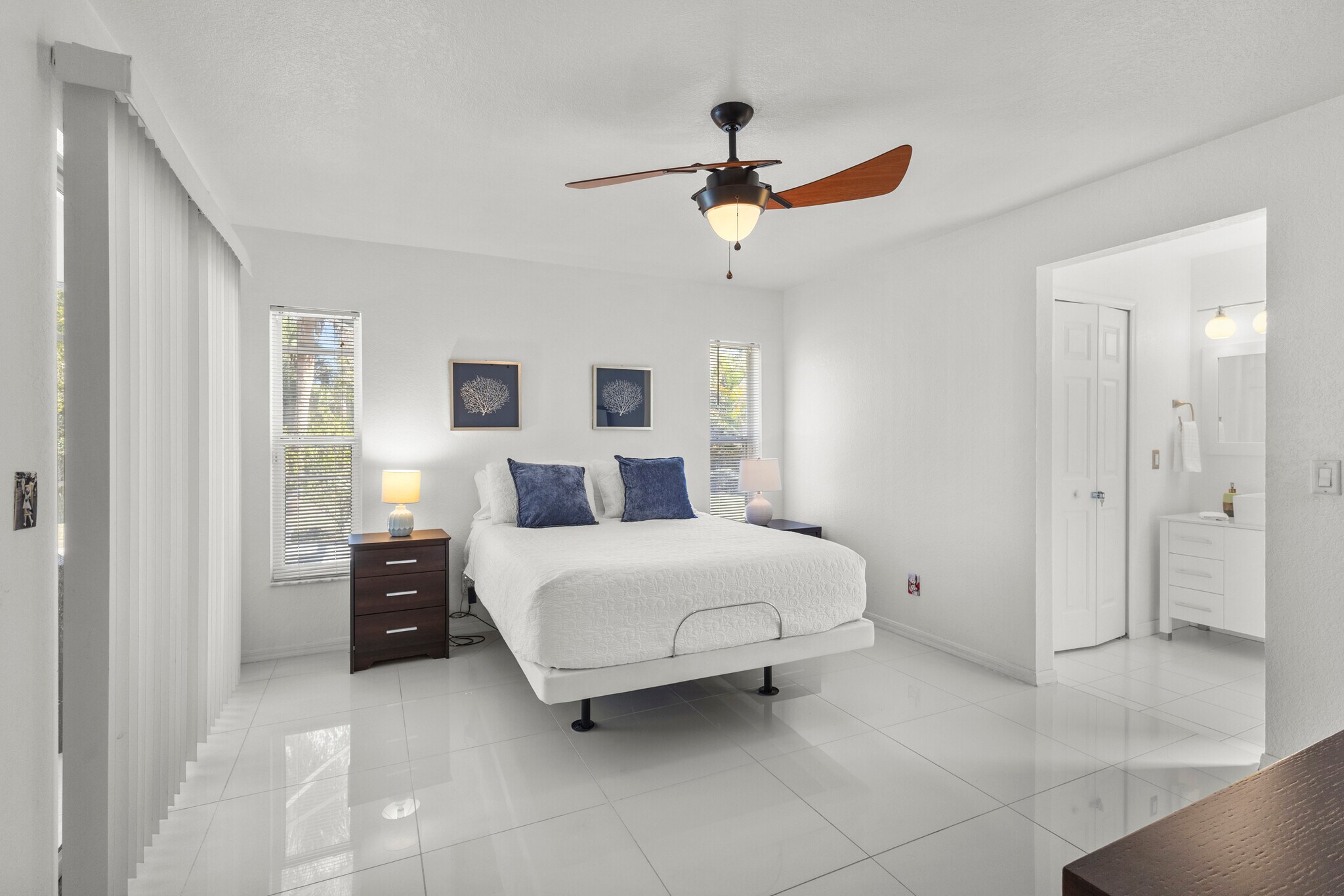 Building Photo - 3620 Candia Ave