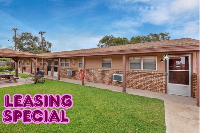 Primary Photo - Leasing Special!! No deposit! AVAILABLE NOW!!