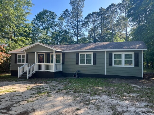 Building Photo - 110 Miller St