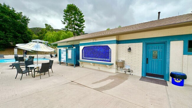 Building Photo - Light, Bright, and Freshly Updated Home in the Gated & Desirable Champagne Village 55+ Community!