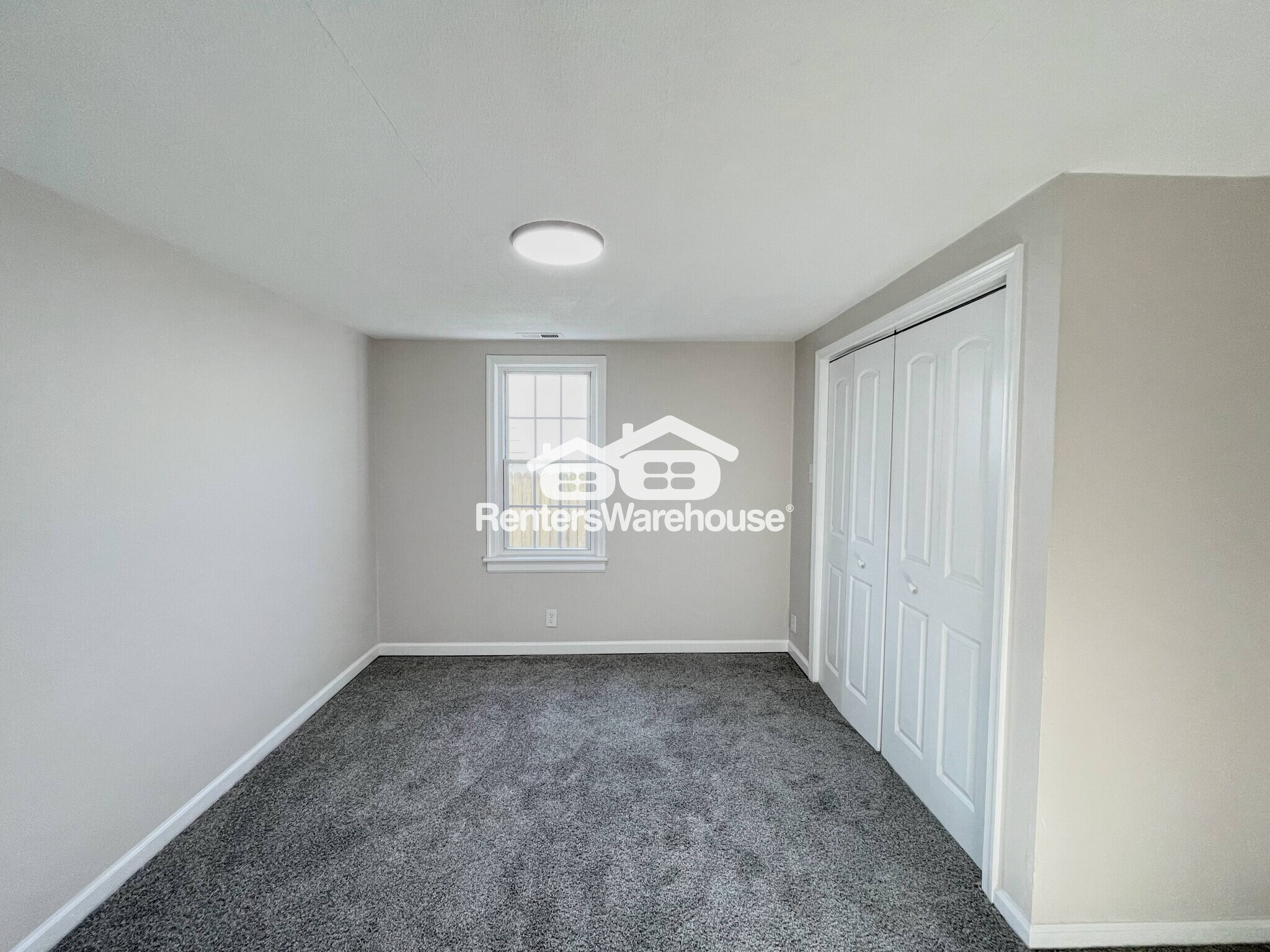 Building Photo - 944 State St
