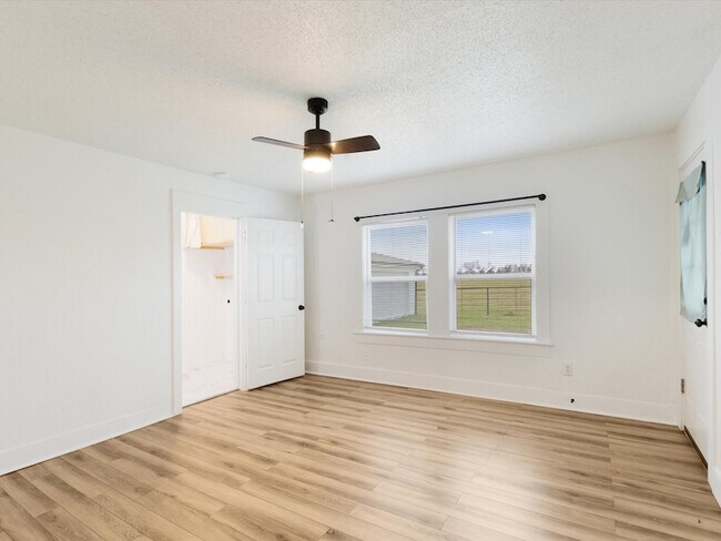 Building Photo - 222 Barnes Bridge Rd