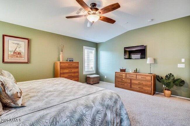 Building Photo - 2938 E Quiet Hollow Ln