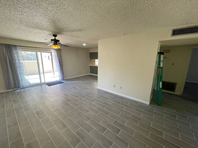 Building Photo - 2490 W Yowell Ct