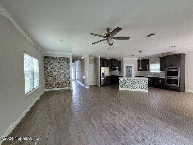 Building Photo - 4860 Red Egret Dr
