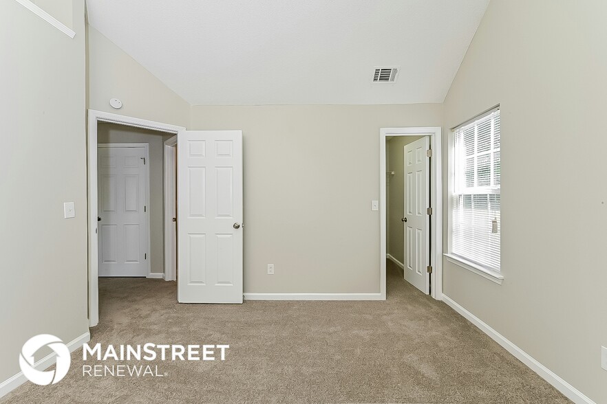 Building Photo - 4618 Idlewood Park