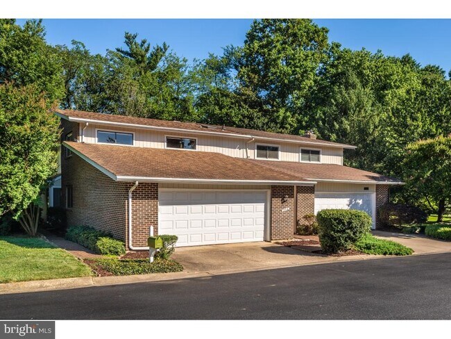 Building Photo - 7220 Vistas Ln
