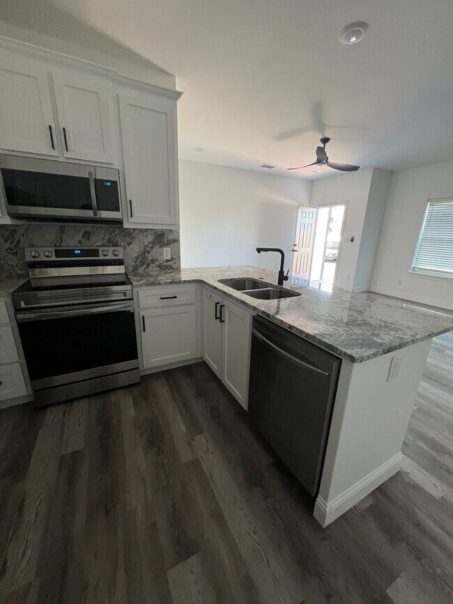 BRAND NEW DUPLEX NEAR ACU GREAT FOR ROOMATES! 1197 Musken Rd Abilene