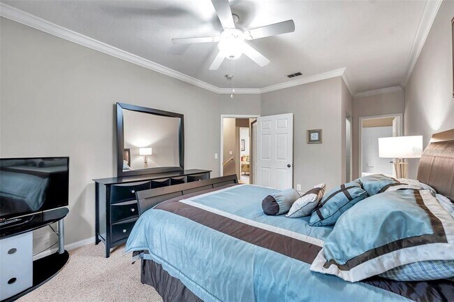 Building Photo - 2279 Portofino Pl