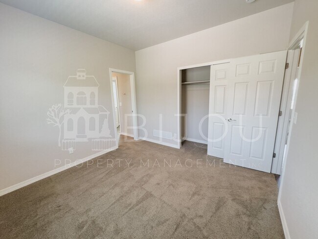 Building Photo - 3760 Scott Ln