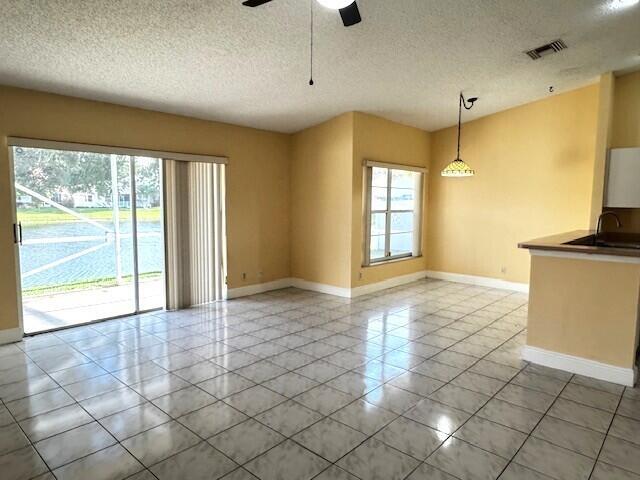 Building Photo - 10020 Country Brook Rd