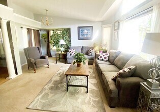 Building Photo - Stunning 4 Bedroom Home in Cliffside Commu...