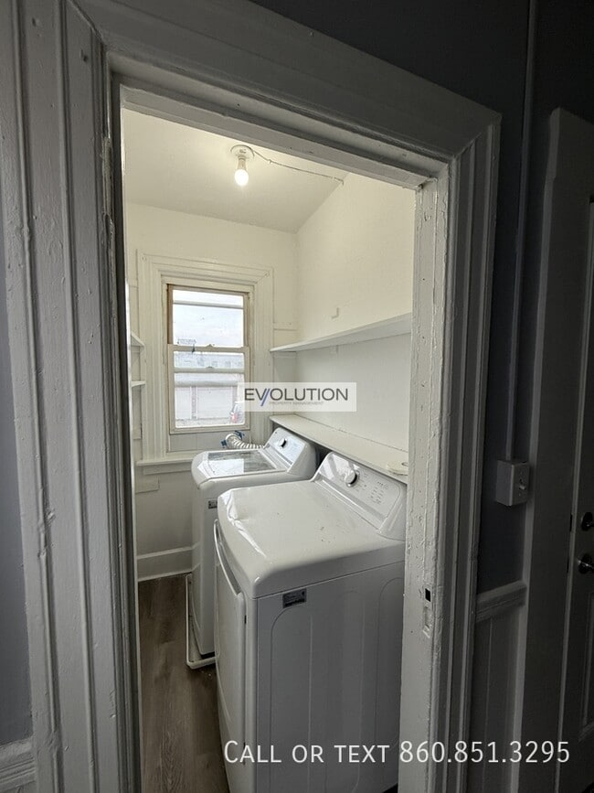 Building Photo - 96-98 Sargeant Street - FL1-