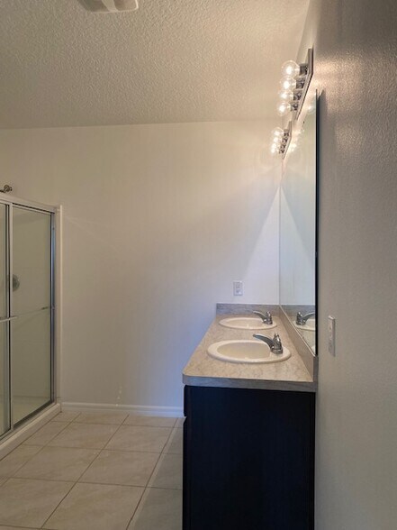 Building Photo - 175 Grove Branch Rd