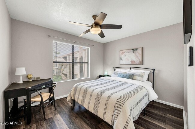 Building Photo - 8787 E Mountain View Rd