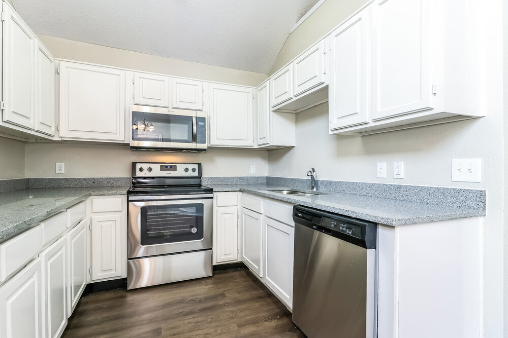 Building Photo - 2618 Butterfield Dr