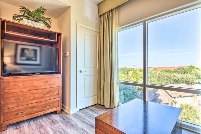 Building Photo - 5000 S Sandestin Blvd
