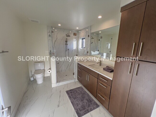 Building Photo - AVAILABLE NOW - Executive Luxury Ocean-View Home in Prime Morro Bay Location - 3 Bed / 3 Bath