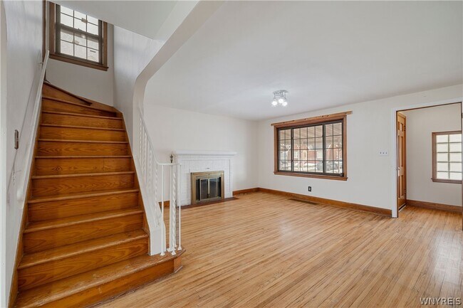 Building Photo - 94 Tudor Rd