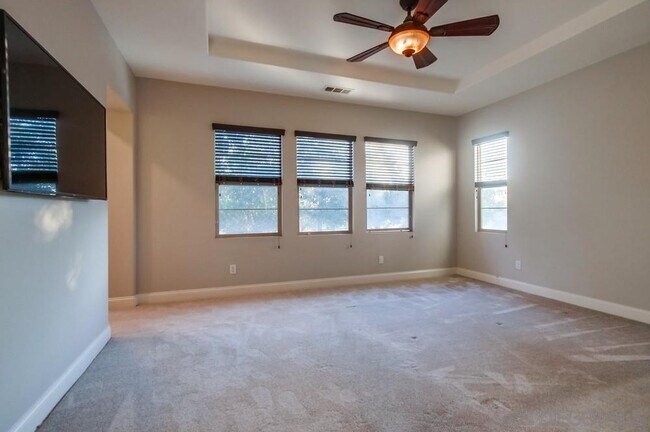 Building Photo - 8297 Katherine Claire Ln