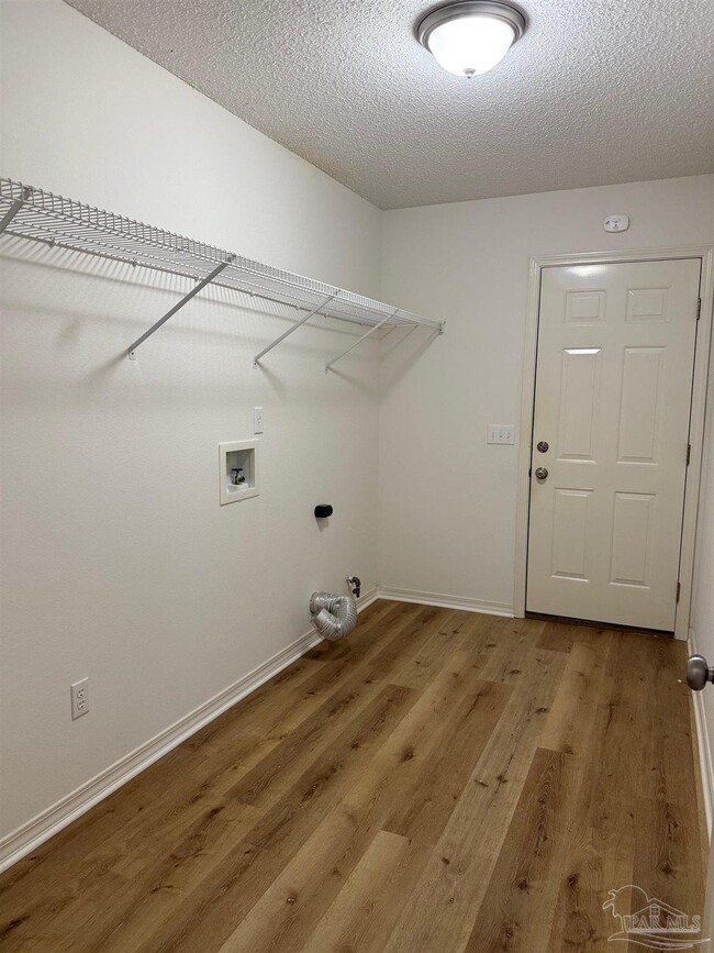 Building Photo - 1667 Condor Dr