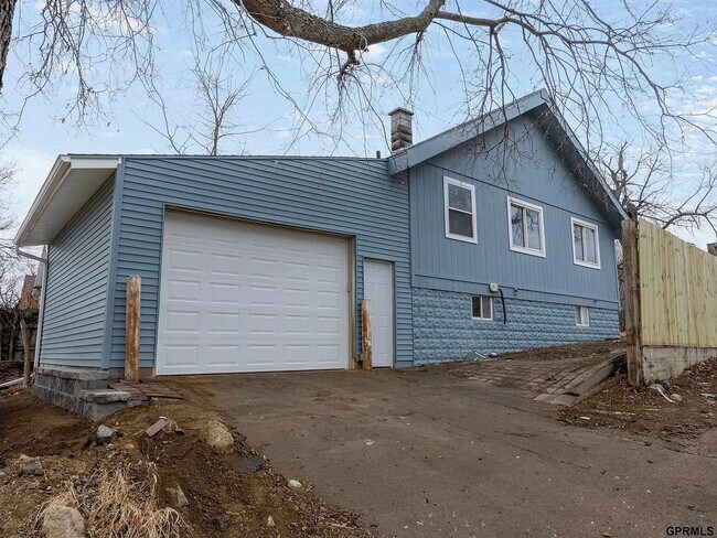 Building Photo - Two bedroom house for rent