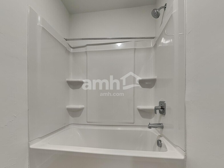 Building Photo - 9714 N Rancho Lozano
