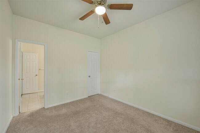 Building Photo - 10502 Chestnut Path Way
