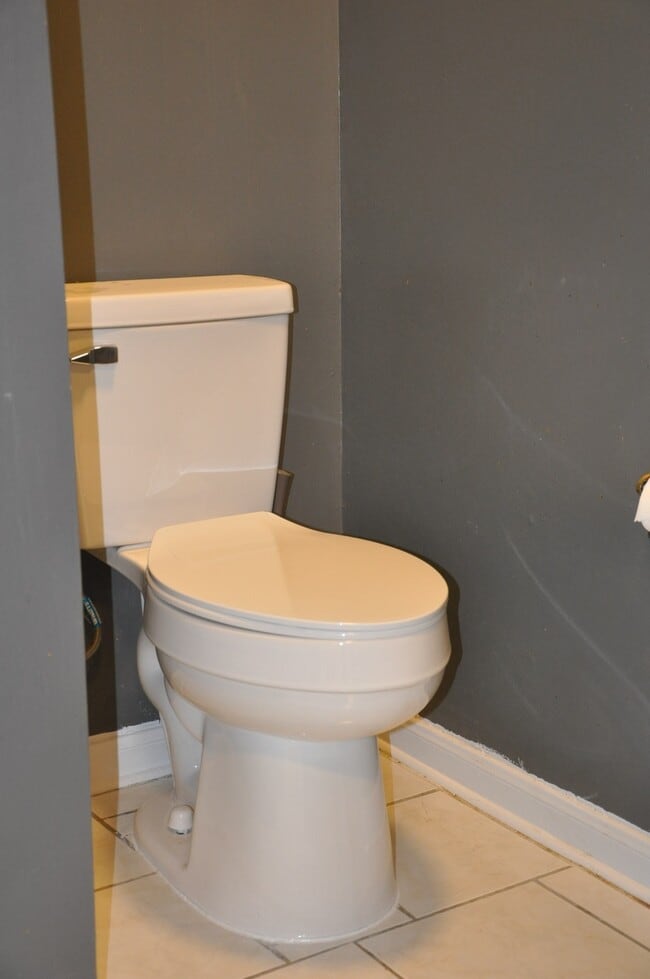 Building Photo - 16454 Hickory Knoll Dr