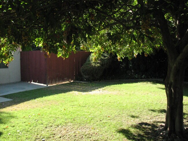 Building Photo - 3121 W Wyoming Ave