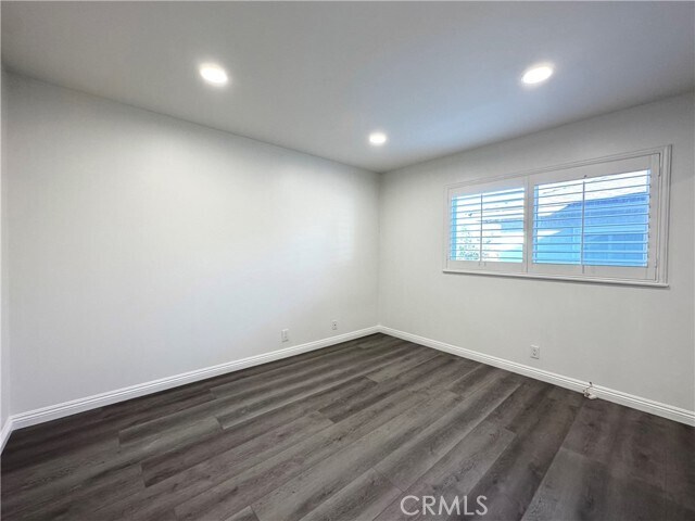 Building Photo - 54 Gillman St