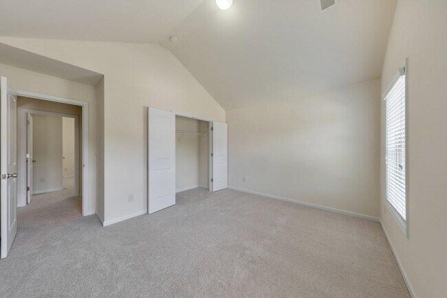 Building Photo - 4990 Brierstone Dr