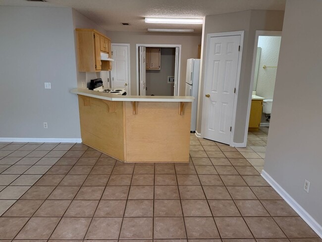 Building Photo - 302 Windrdige Drive