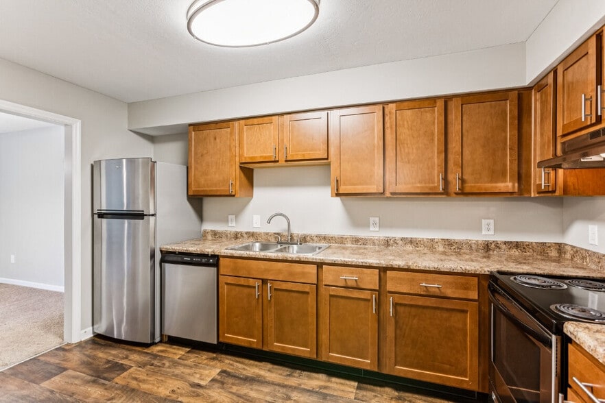 Primary Photo - Ashford Place Apartments