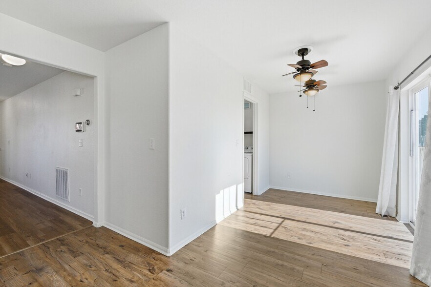 Building Photo - 25830 E Byers Pl