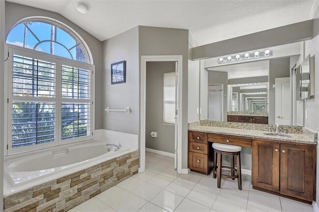 Building Photo - 11802 Middlebury Dr