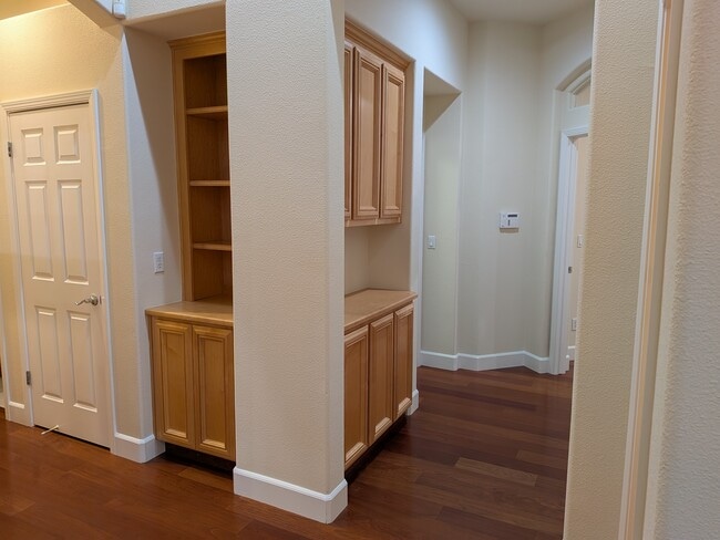 Building Photo - 3980 Avignon Ln