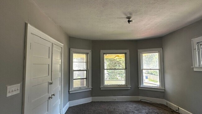 Building Photo - 460-58 E123rd