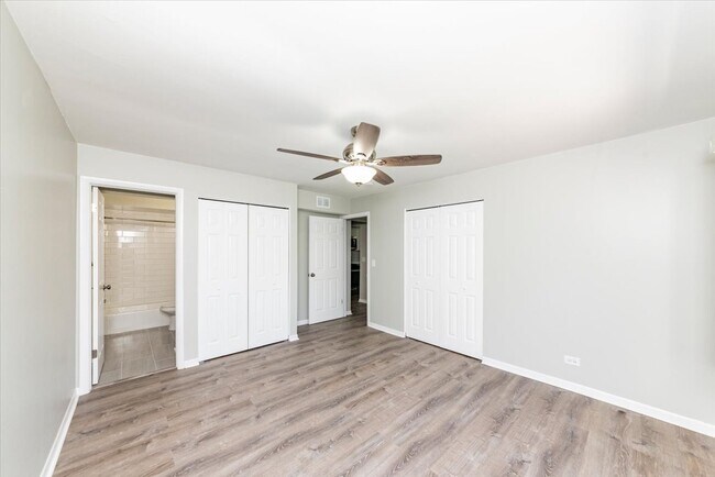 Building Photo - 241 W Main St