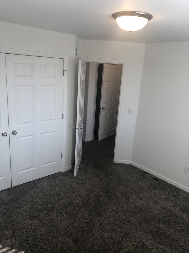 Building Photo - 5884 36th St S