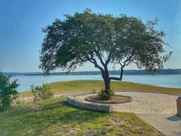 Building Photo - 3101 Rockhill Dr