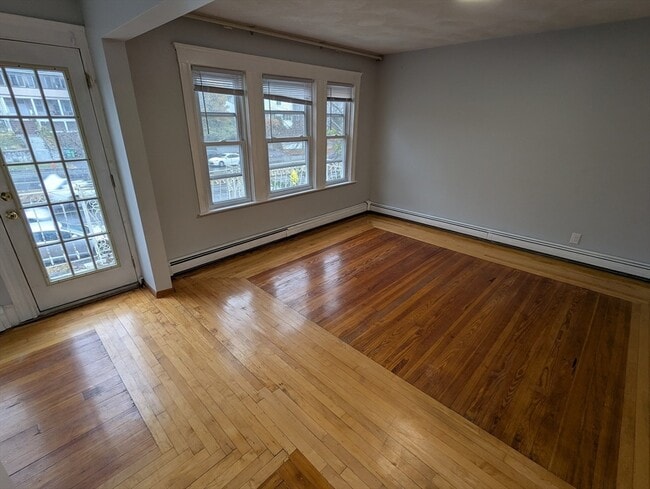 Building Photo - 378 Fellsway W