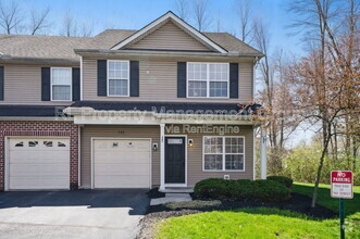 Building Photo - 646 Grove Cir