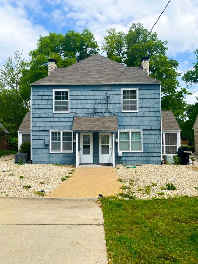 Building Photo - 1815 Laramie St