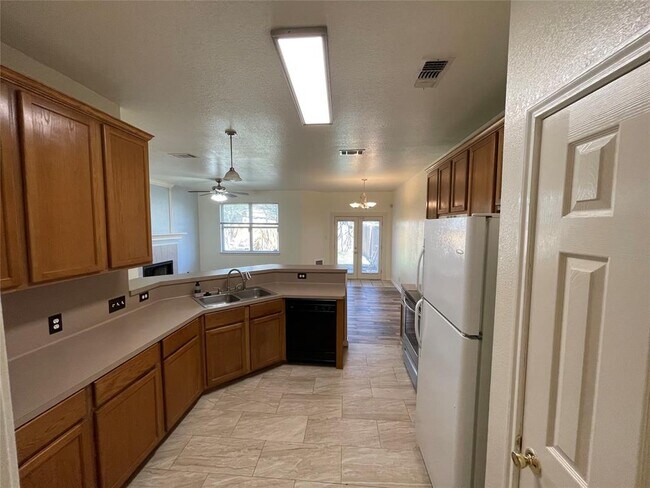 Building Photo - 8010 Willet Trail