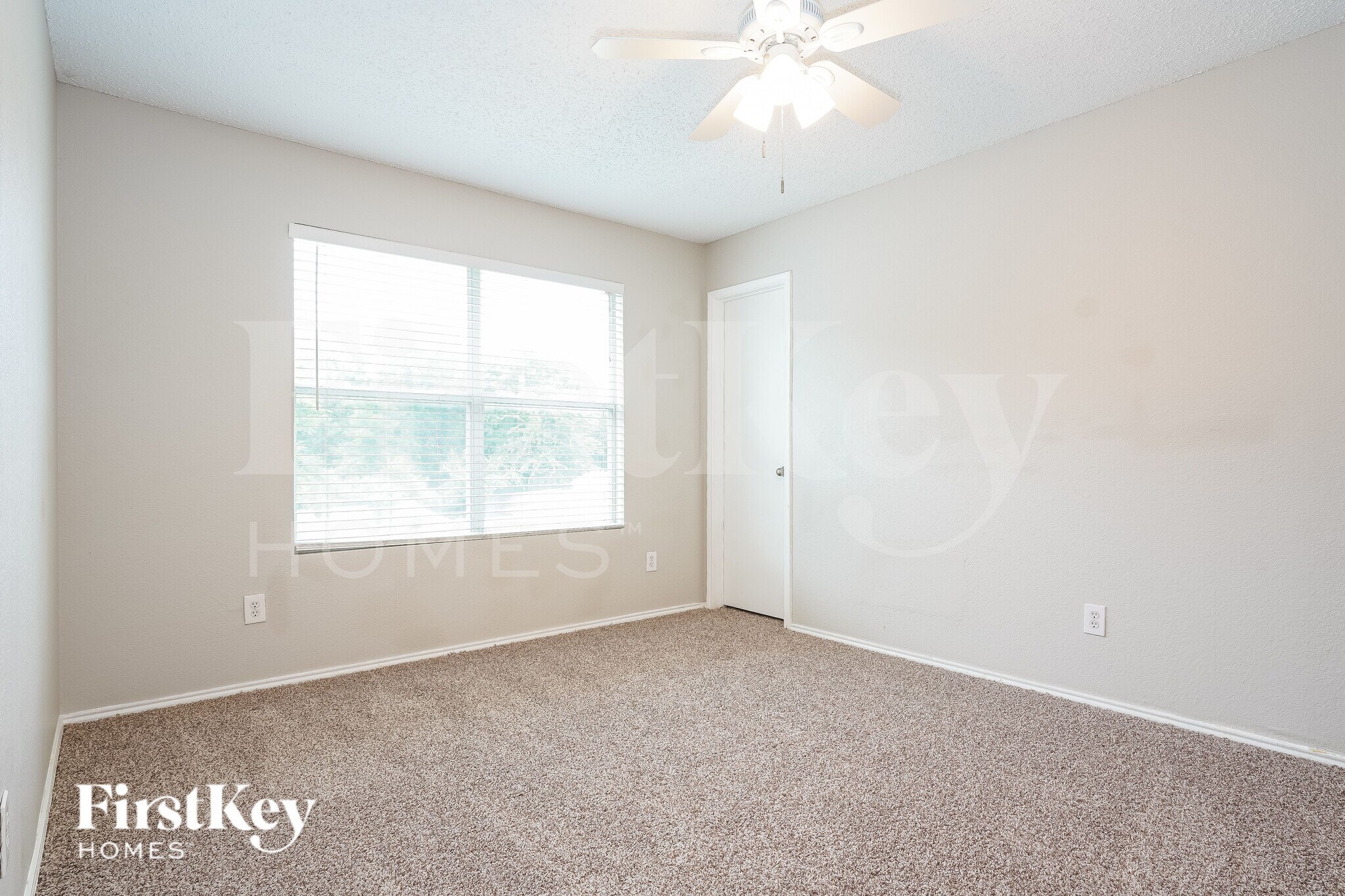 Building Photo - 3356 Mojave Dr