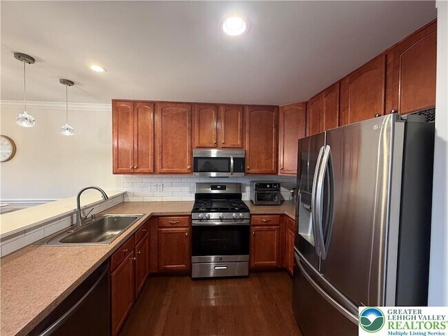 Building Photo - 7109 Hunt Dr